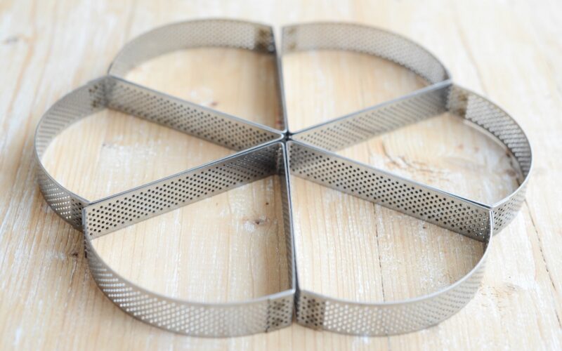 Dreieckiger Tartelette Ring Gelocht Aus Edelstahl 6er Set