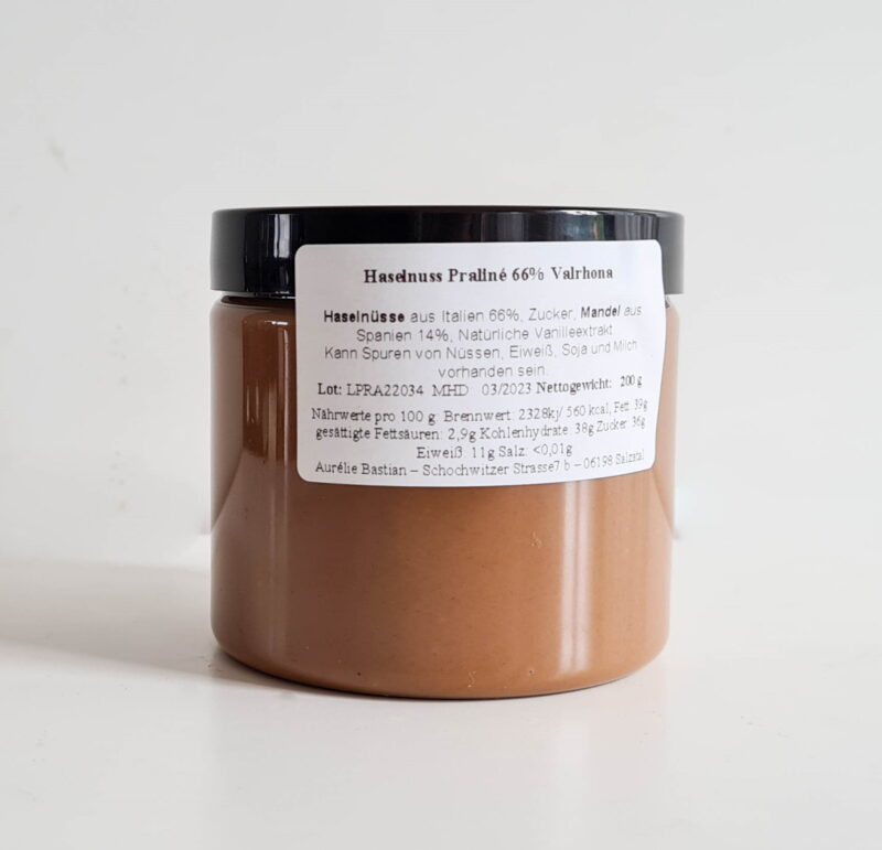 Haselnuss Praliné 66% mit Mandeln von Valrhona 7/10