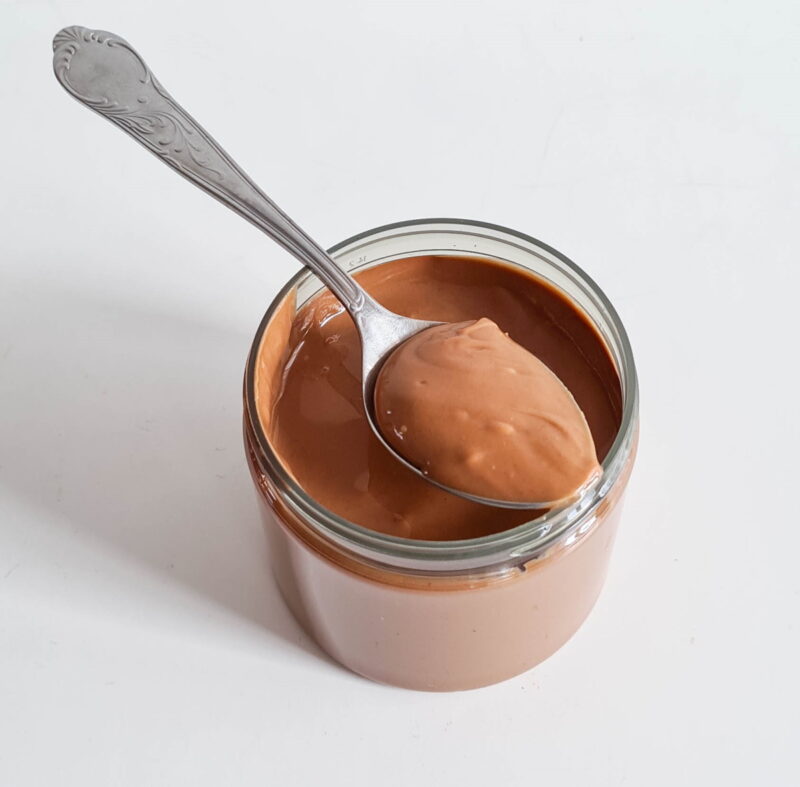 Haselnuss Praliné 66% mit Mandeln von Valrhona jetzt online kaufen