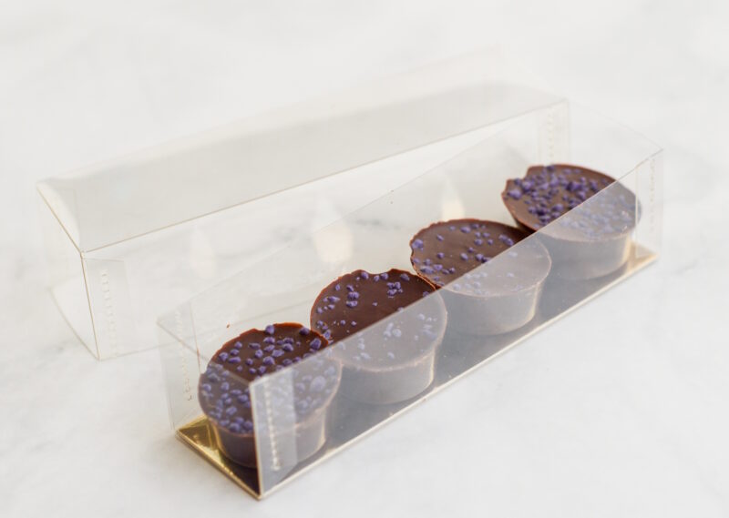 Cassis veilchen pralinen valrhona 4er set