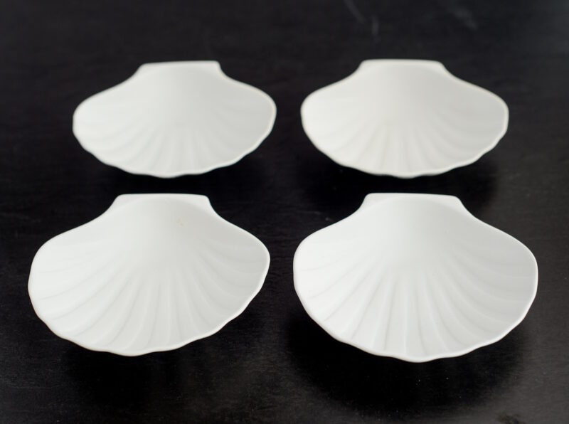 Jakobsmuschel-Schale aus Porzellan 4/6