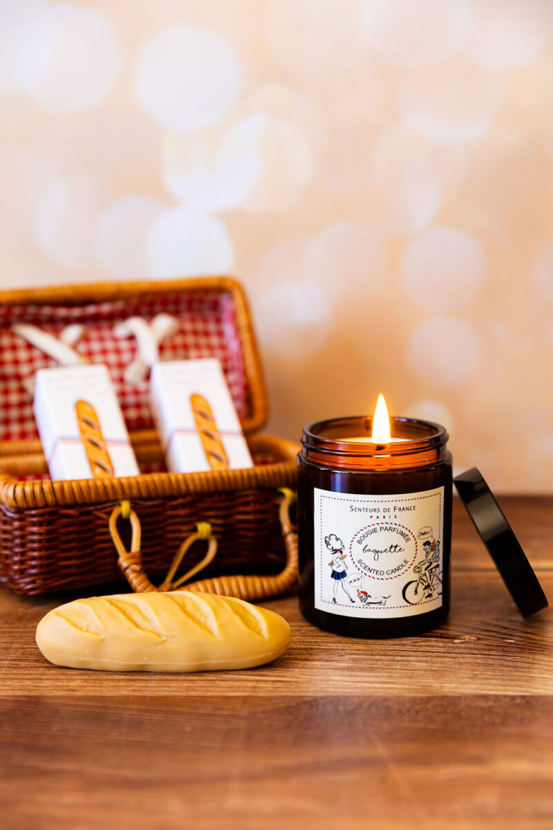 Baguette-Kerze– französische Duftkerze mit Baguette-Duft (Geschenkidee) 2/4