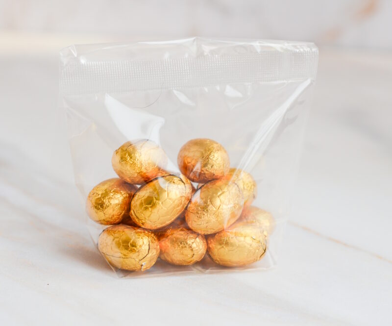 Gefuellte Ostereier Valrhona Gianduja Dunkel Mit Kakaonibs