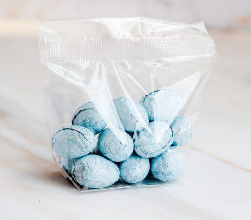 Ostereier Von Valrhona Kokosnuss Und Milchschokolade