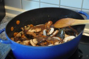 Boeuf Bourguignon (Rindfleisch burgunder Art) DSC_2107-320x2002-300x199