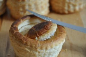 Bouchées à la reine (Königin-Pasteten mit Geflügel-Ragout) Königin Pasteten Kochen 1 300x200