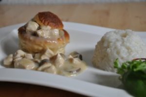 Bouchées à la reine (Königin-Pasteten mit Geflügel-Ragout) Königin Pasteten Kochen Bouchee A La Reine 300x200