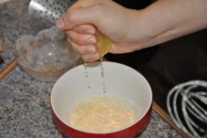Bouchées à la reine (Königin-Pasteten mit Geflügel-Ragout) Königin Pasteten Sauce 5 300x200