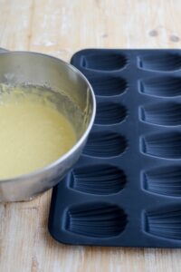 Madeleines Madeleines Obsidian 200x300