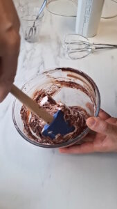 Mousse au chocolat (französische Schokoladenmousse) Mousse Au Chocolat Rezept 4 169x300