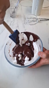 Mousse au chocolat (französische Schokoladenmousse) Mousse Au Chocolat Rezept 5 169x300
