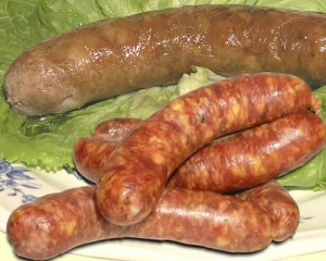 Potée Lorraine (ein deftiger Eintopf mit Kohl, diversen Gemüsen und Würstchen) saucisse_a_cuire_lorraine-300x240