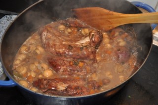Kaninchen mit Rotwein und Pflaumen DSC_4829 320x200