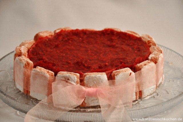 Gâteau aux framboises et biscuits roses de Reims (Himbeertorte mit rosa Biskuits aus Reims) DSC_5123 640x480