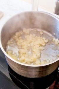 Moules marinières (Muscheln in Weisswein) VideoCapture_20230918 092209 199x300