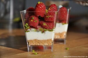 Verrine de framboises à la pistache (Verrine mit Himbeere und Pistazien)