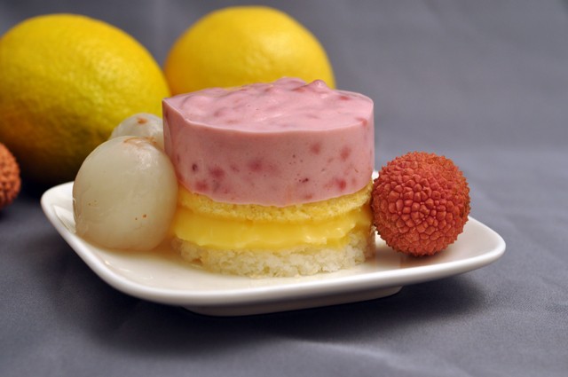 Entremets Citron-Framboises (kleine Zitronen-Himbeer-Torte) DSC_5961klujilkiju 640x480
