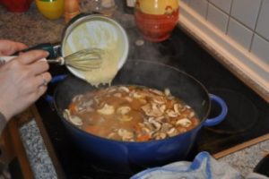 Blanquette de veau (Kalbsfrikassée französischer Art) Blanquette de veau (Kalbsfrikassée französischer Art) Blanquette De Veau Sauce Kochen 3
