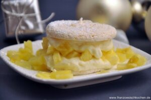 Entremets ananas et meringues (Ananas-Baiser-Nachspeise)