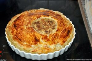 Tourte au confit de canard et girolles ou champignons des bois (Pastete von Entenconfit und Pfifferlinge oder Waldpilze)