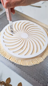 Galette des rois (Traditioneller Kuchen zum Dreikönigsfest) Galette Des Rois Rezept Backen Einfach 12 169x300