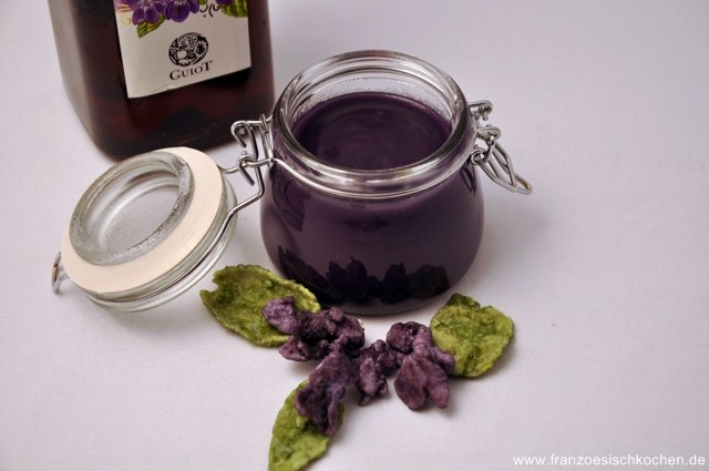 Crème à la violette (Veilchen-Creme) DSC_7974hgf-640x480