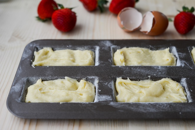 Financiers Fraises (Erdbeer-Financiers) DSC_5183