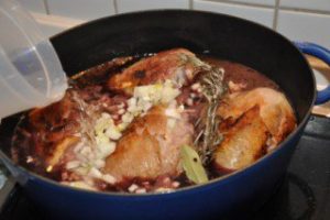 Coq au vin Coq Au Vin Kochen 3 300x200