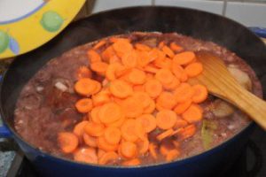 Coq au vin Coq Au Vin Kochen 4 300x200