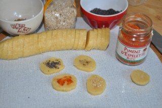 Sablés salés pour l'apéritif (salzige Plätzchen für den Apéritif) DSC_0481 320x200