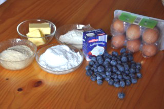 Entremet bleu aux myrtilles (Blaubeeren Torte) DSC_8747 320x200