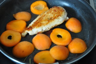Suprême de Poulet aux abricots - Hähnchenbrustfilets mit Aprikosen DSC_9121 320x200