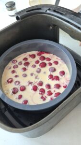 Clafoutis aux cerises (Clafoutis mit Kirschen) Clafoutis aux cerises (Clafoutis mit Kirschen) Clafoutis Air Fryer Rezept Einfach 03 169x300