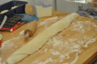 Le petit Chinois Alsacien ? Elsässische Brioche Schritt 8 Teig Rollen Auf Brett