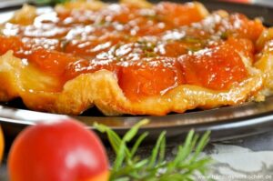 Tarte tatin aux abricots et romarin (Aprikosen-Rosmarin Tatin )