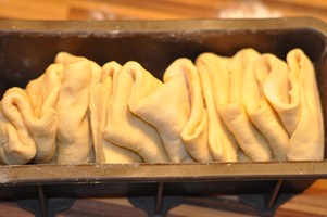 Brioche à effilocher Zupfbrioche Schritt 3 Brioche Teig In Backform