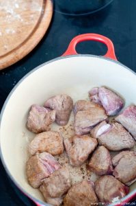 Navarin d'agneau aux légumes printaniers (geschmortes Lamm mit Frühlingsgemüse) Navarin Rezept 4 199x300