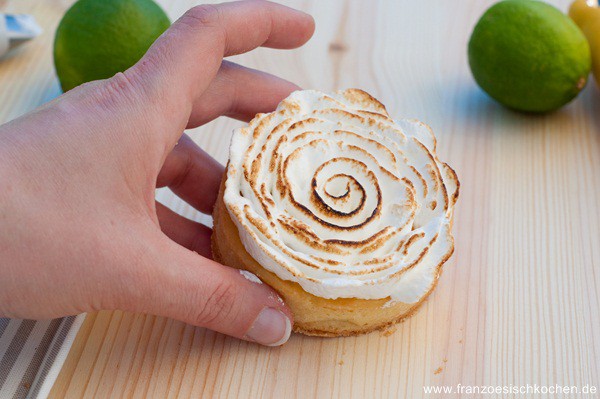  Zitronen Tartelette Mit Baiser Spritzen