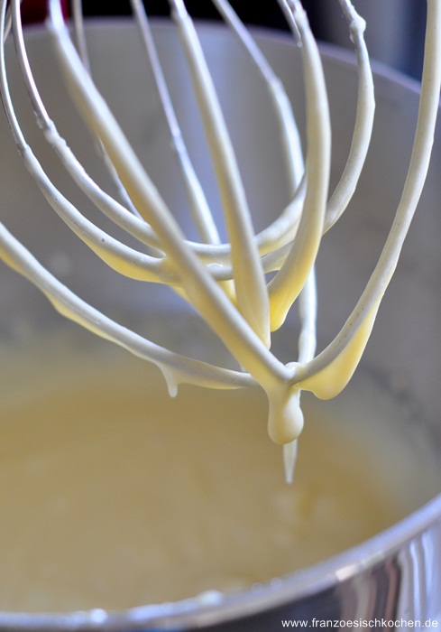 Petits gâteaux à l'huile d'olive ( kleine Olivenöl Küchlein) Kleine Kuchlein Backen Schritt 2 Teig Am Schneebesen Tropft