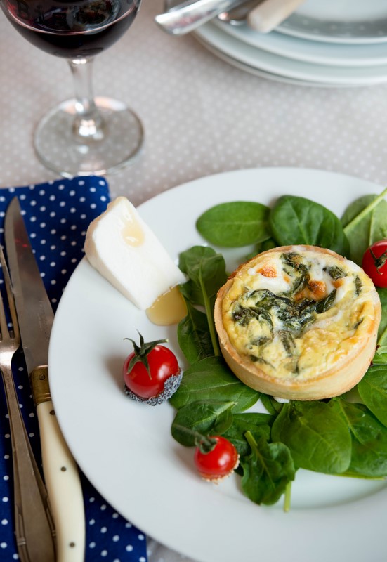 Quiche Mit Lachs Oder Ziegenkäse Und Spinat Rezept
