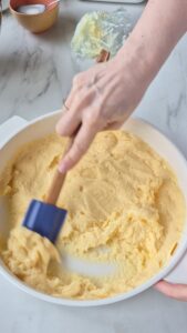 Tarte Tropézienne: französischer Brioche-Kuchen Tarte Tropézienne: französischer Brioche-Kuchen Brioche Kuchen Schritt 43 Creme In Form Streichen