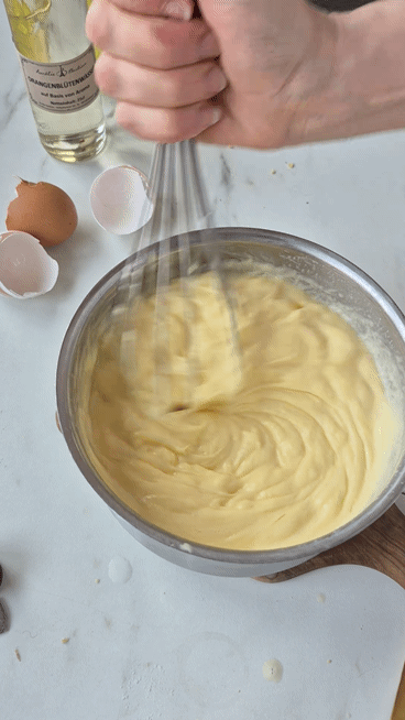 Tarte Tropézienne: französischer Brioche-Kuchen Creme Patissiere Kräftig Schagen