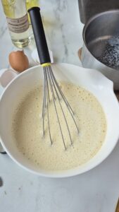 Tarte Tropézienne: französischer Brioche-Kuchen Tarte Tropézienne: französischer Brioche-Kuchen Tropezienne Schritt 29 Creme Teig Mit Schneebesen