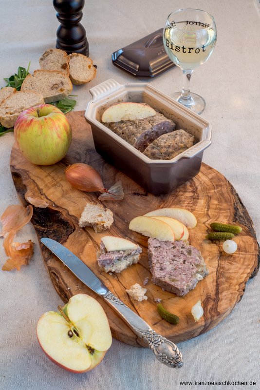 Ententerrine mit Äpfeln, Calvados und 4-Gewürzen Rezept