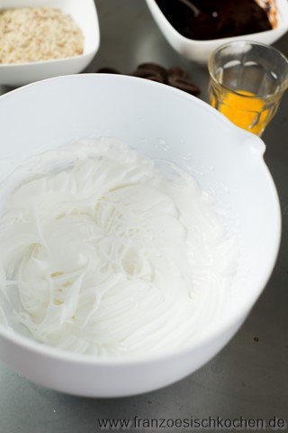 Glutenfreier Schokoladen- und Haselnusskuchen DSC_8166 1 Copier