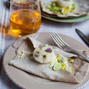 Galettes de sarrasin à la bretonne (Buchweizen Galettes mit Jakobmuscheln und Porree)