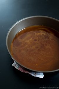 Tarte tatin au caramel au beurre salé (Tatin Apfeltarte mit Salzbutter-Karamell) Tarte Tatin Mit Karamell 200x300