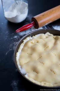 Tarte tatin au caramel au beurre salé (Tatin Apfeltarte mit Salzbutter-Karamell) Tarte Tatin Teig Auslegen 200x300