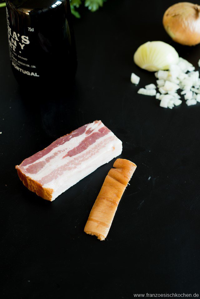 Pâté en croûte au porc, pistaches et Calvados (Pasteten im Teigmantel ...