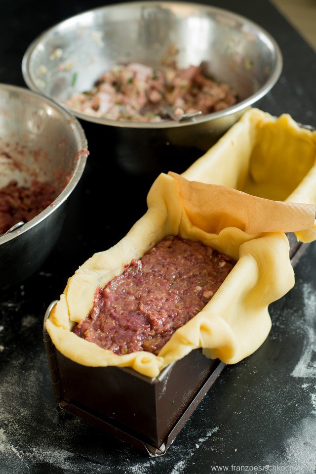 Pâté en croûte abricots-canard  (Terrine im Teigmantel mit Aprikosen und Ente) DSC_6469 1 Kopie